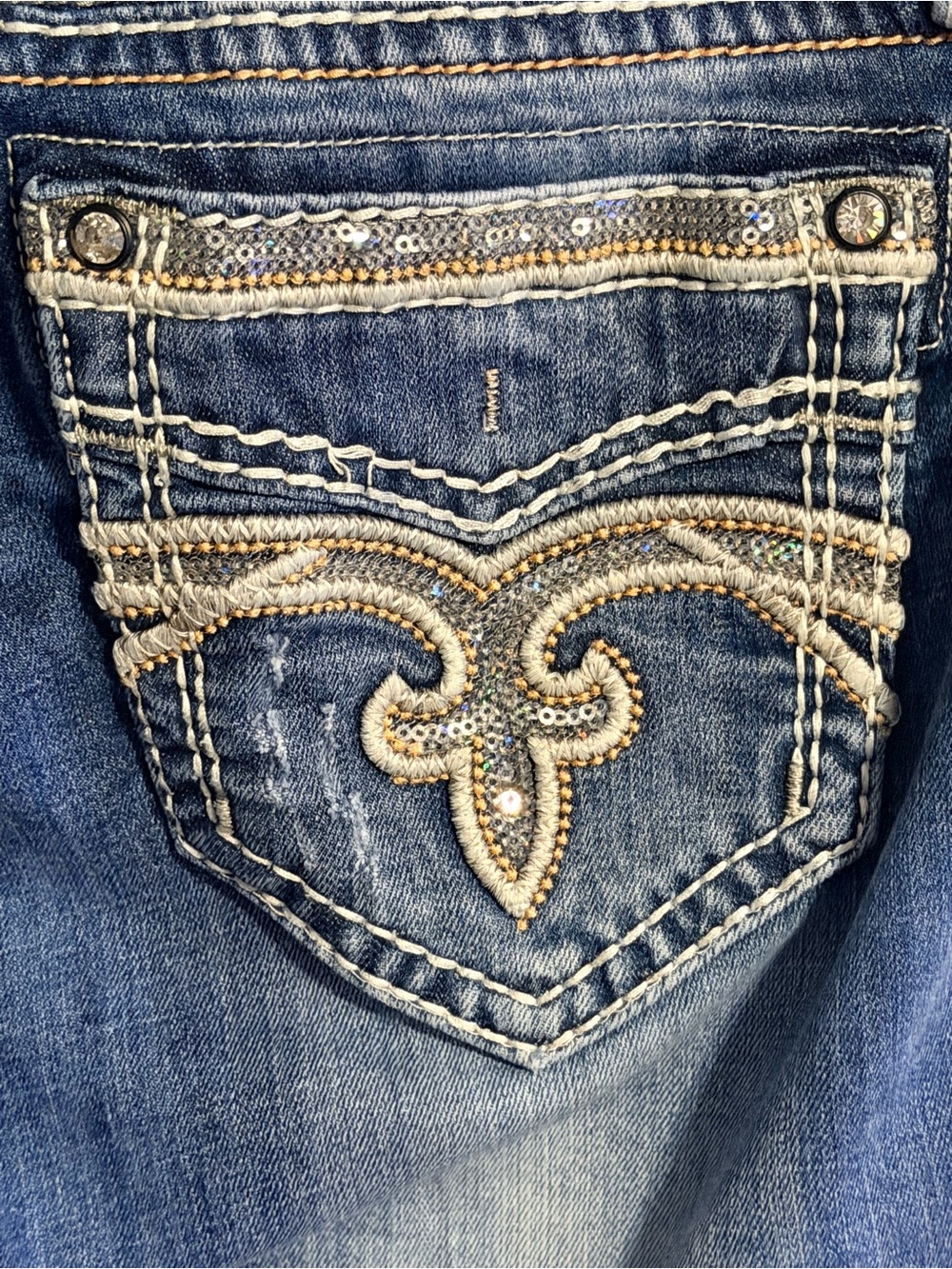 Rock Revival Women’s Size 30 Makin Capri Jeans Embellished Fleur de Lis Y2K - Picture 6 of 12